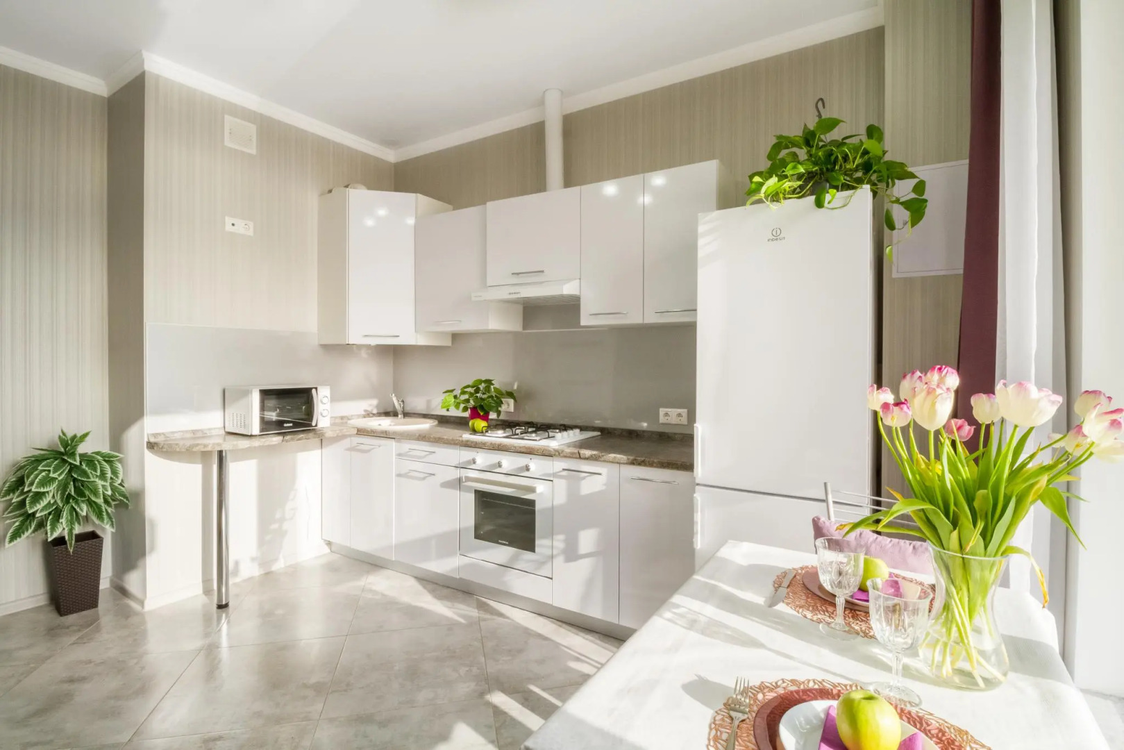 Южный берег на набережной Адмирала Серебрякова