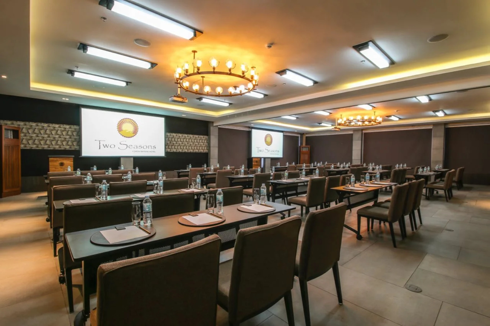 Two Seasons Coron Bayside Hotel