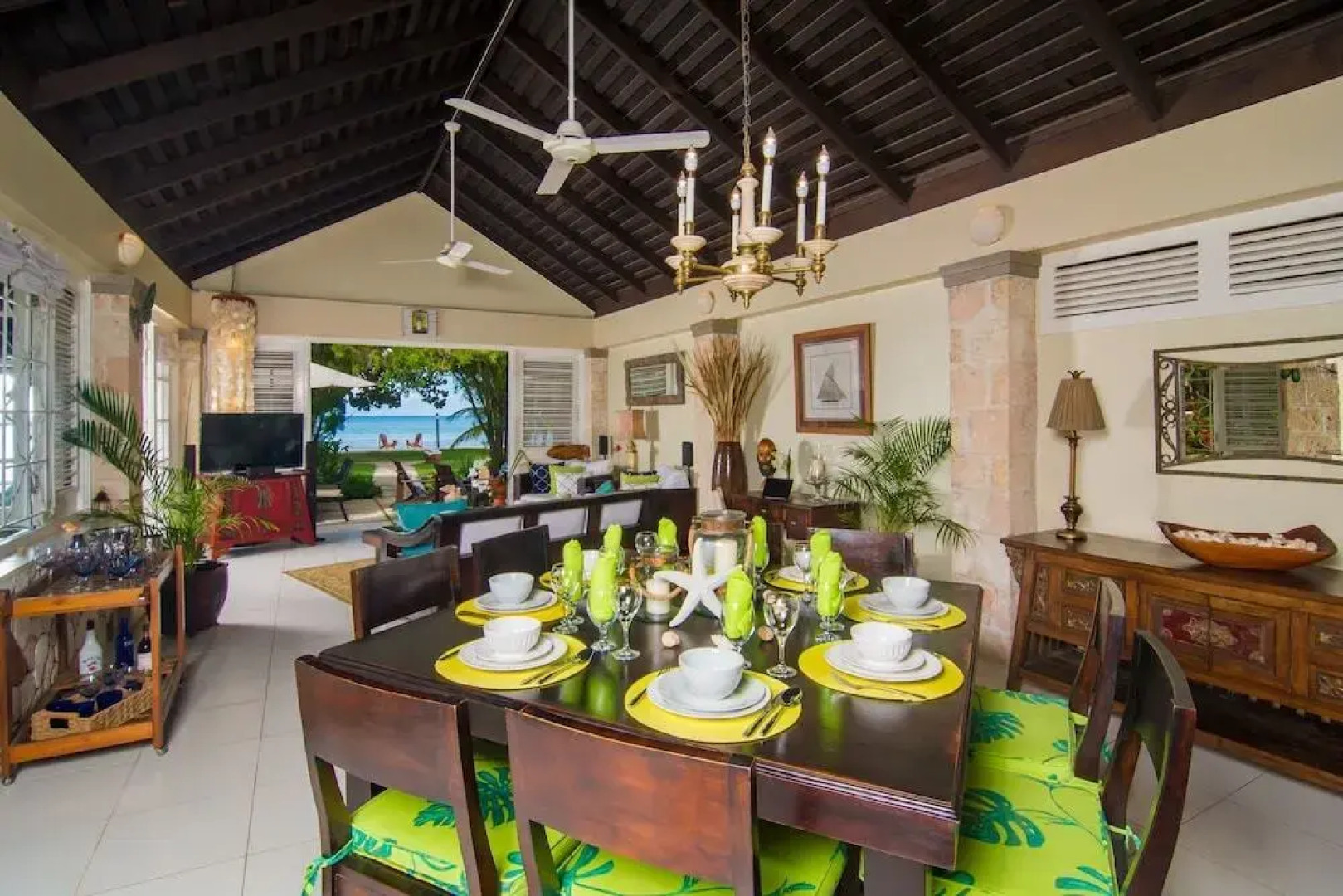 3 Br Beachfront Villa - Discovery Bay - Prj 1216