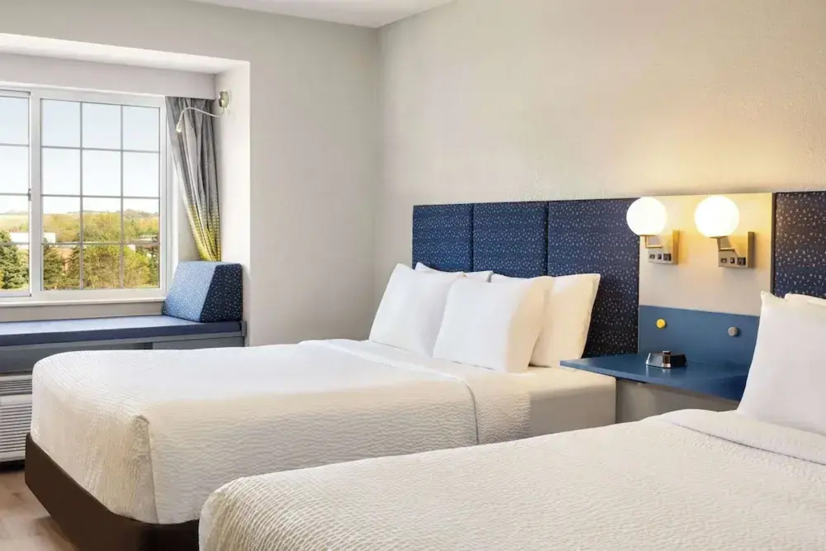 Microtel Inn & Suites New Ulm