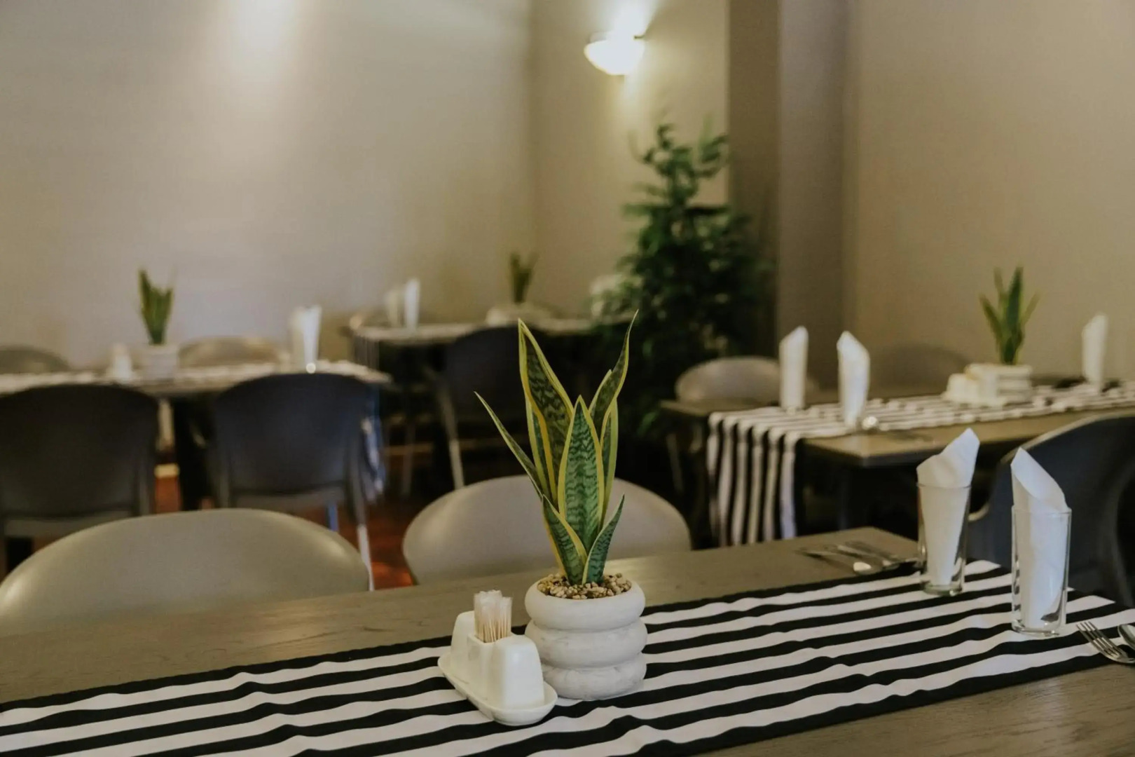 Le Grand Chateau Hotel