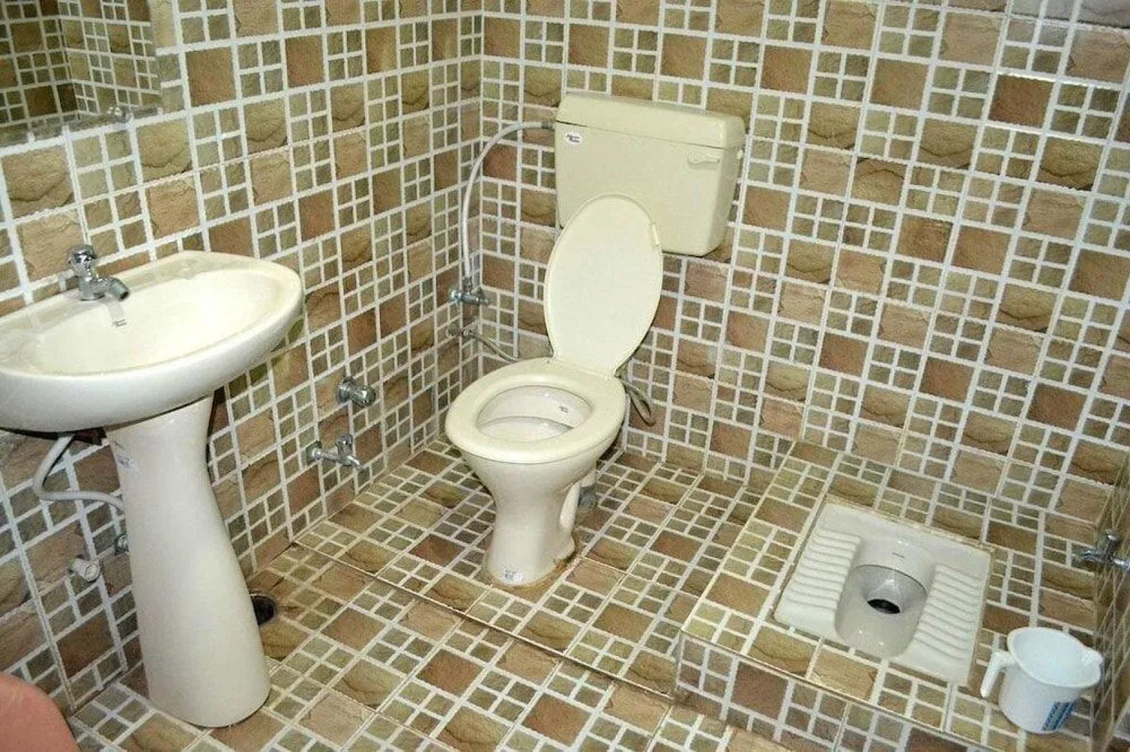 Hotel Mrignayani Pachmarhi