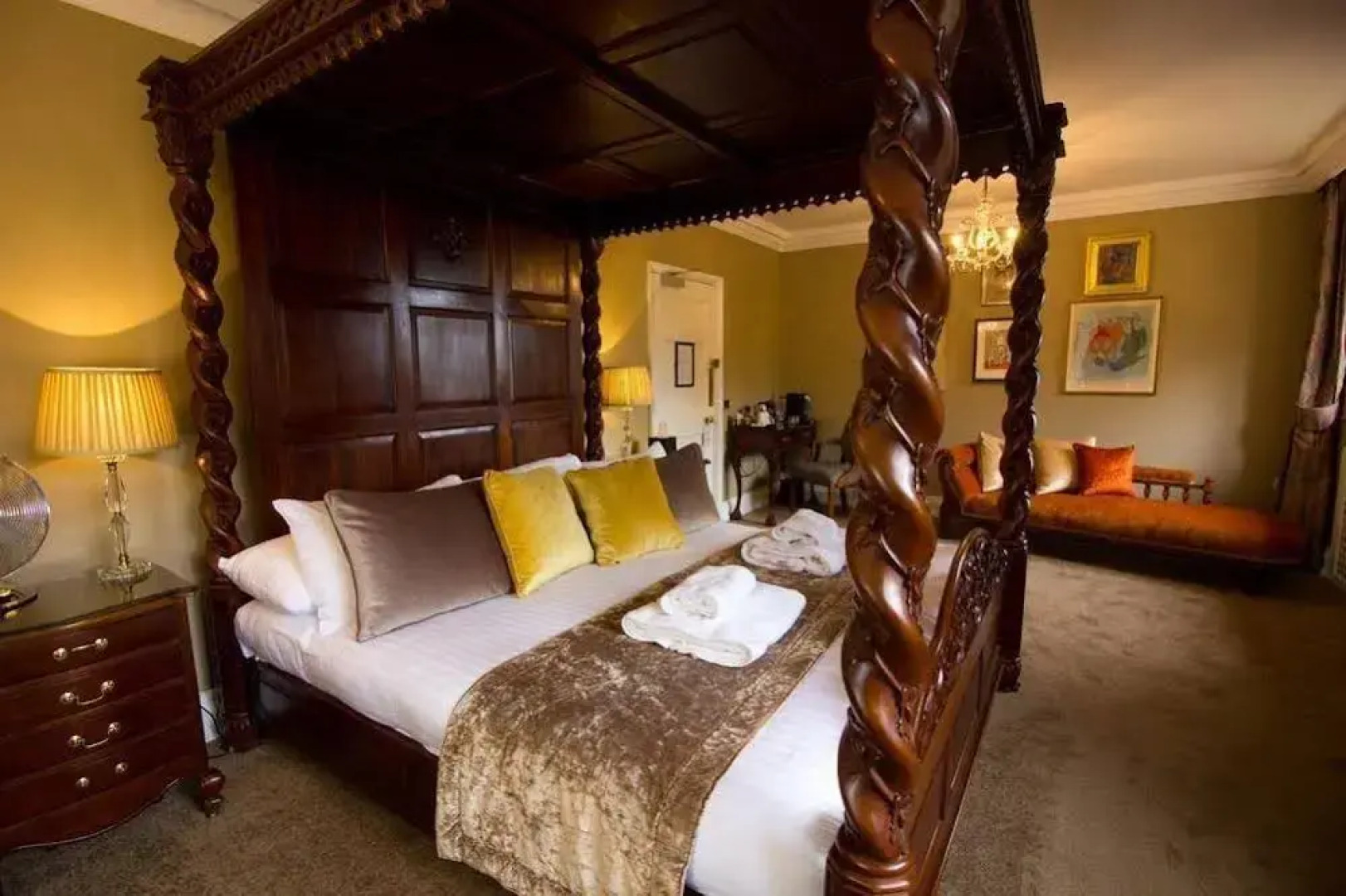 Port Lympne Reserve - Livingstone Lodge