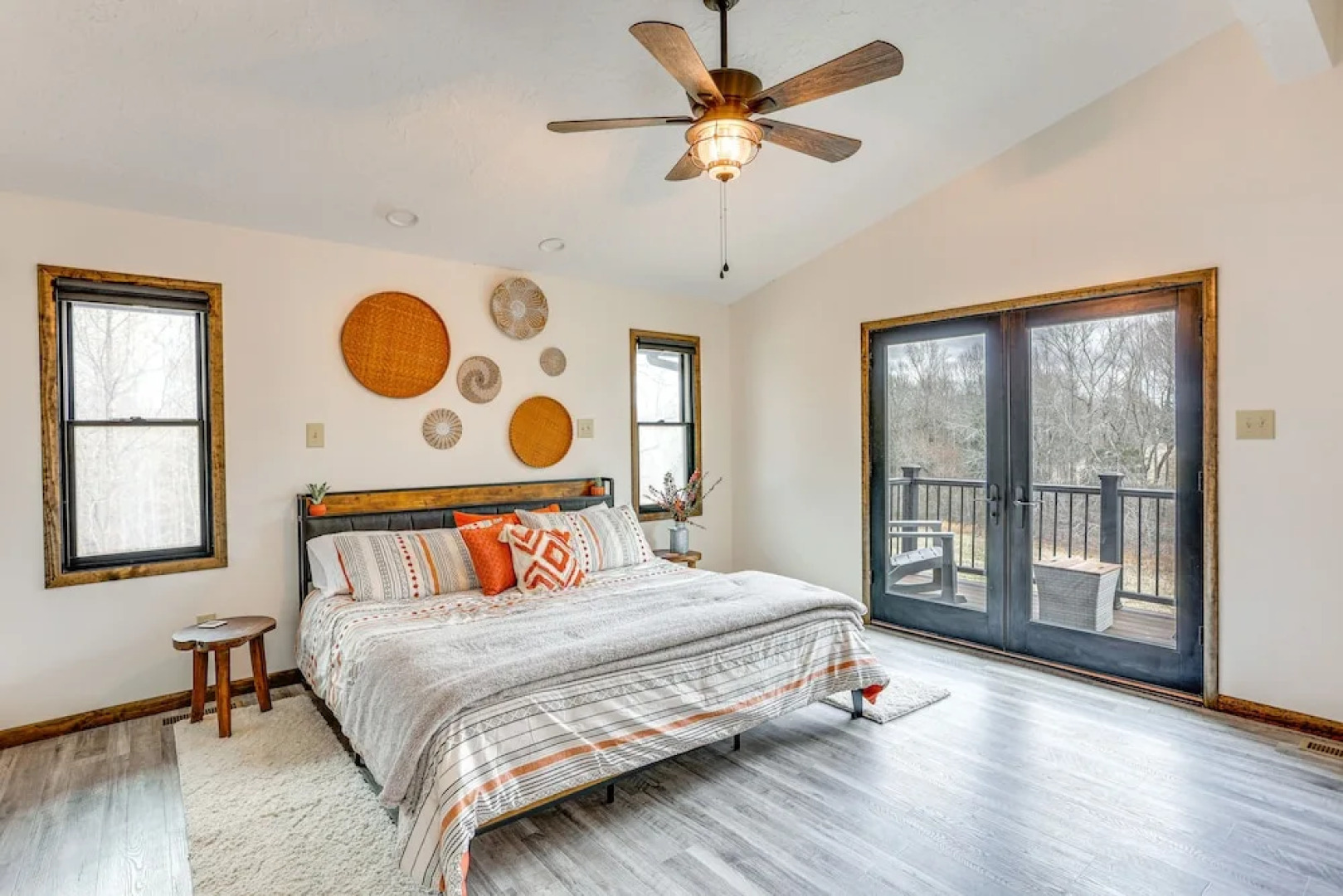 'the Duck Farm' Sugar Tree Hideaway w/ Yard!