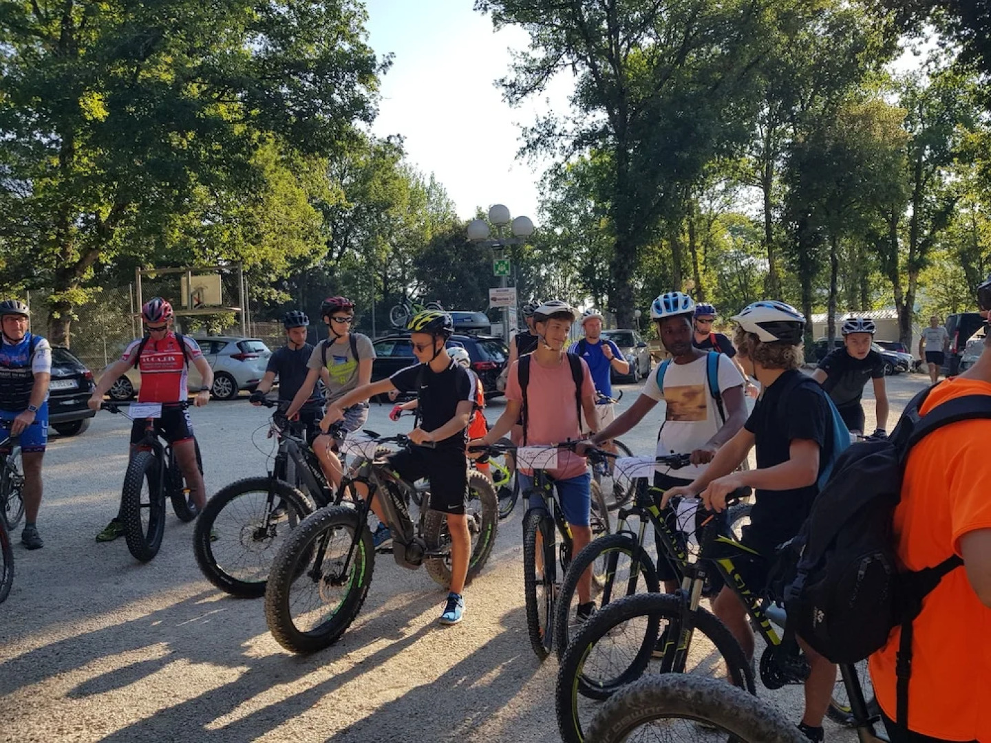 Camping Et Village Vacances La Cheneraie