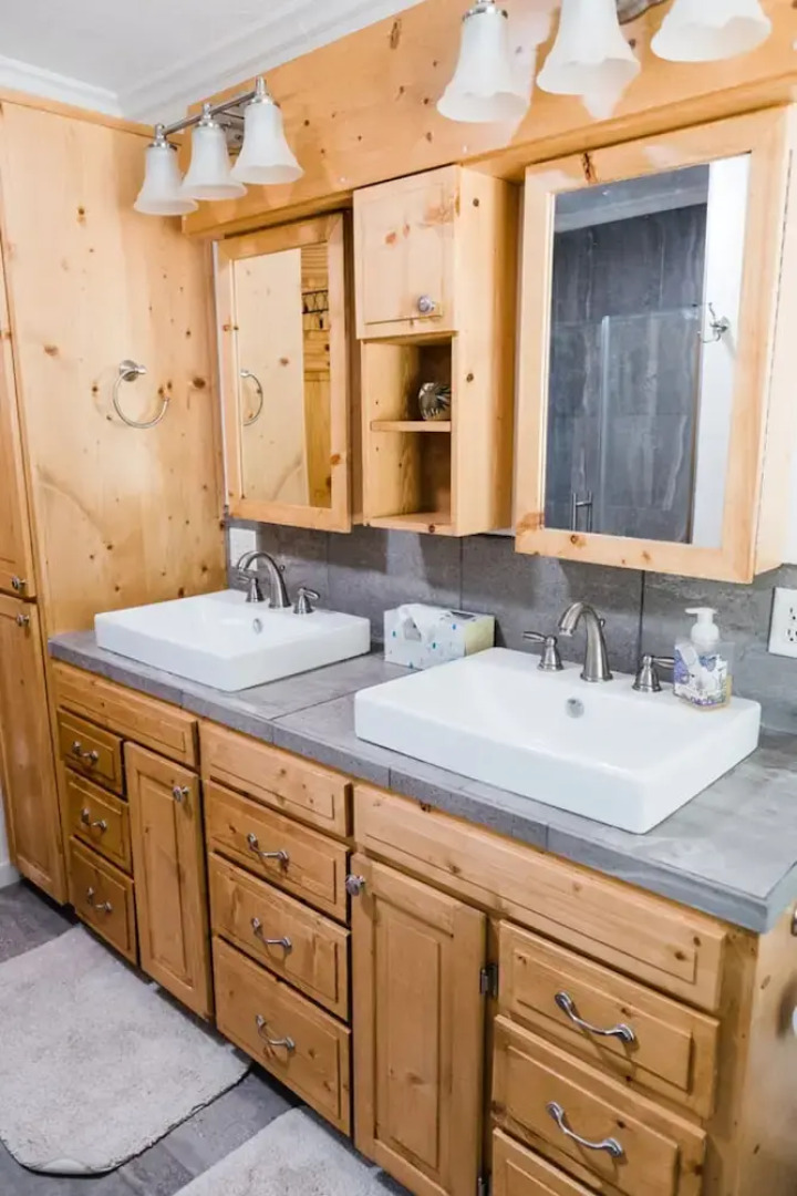 Sierra Lakes Retreat