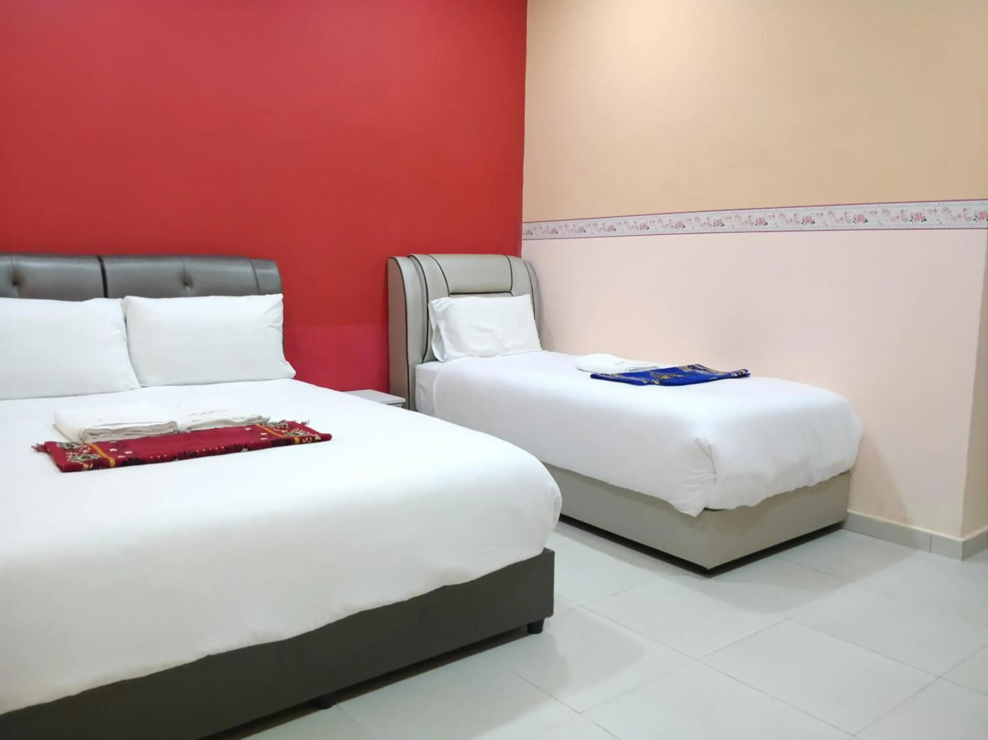 OYO 89691 Hotel Puteri Miqaila