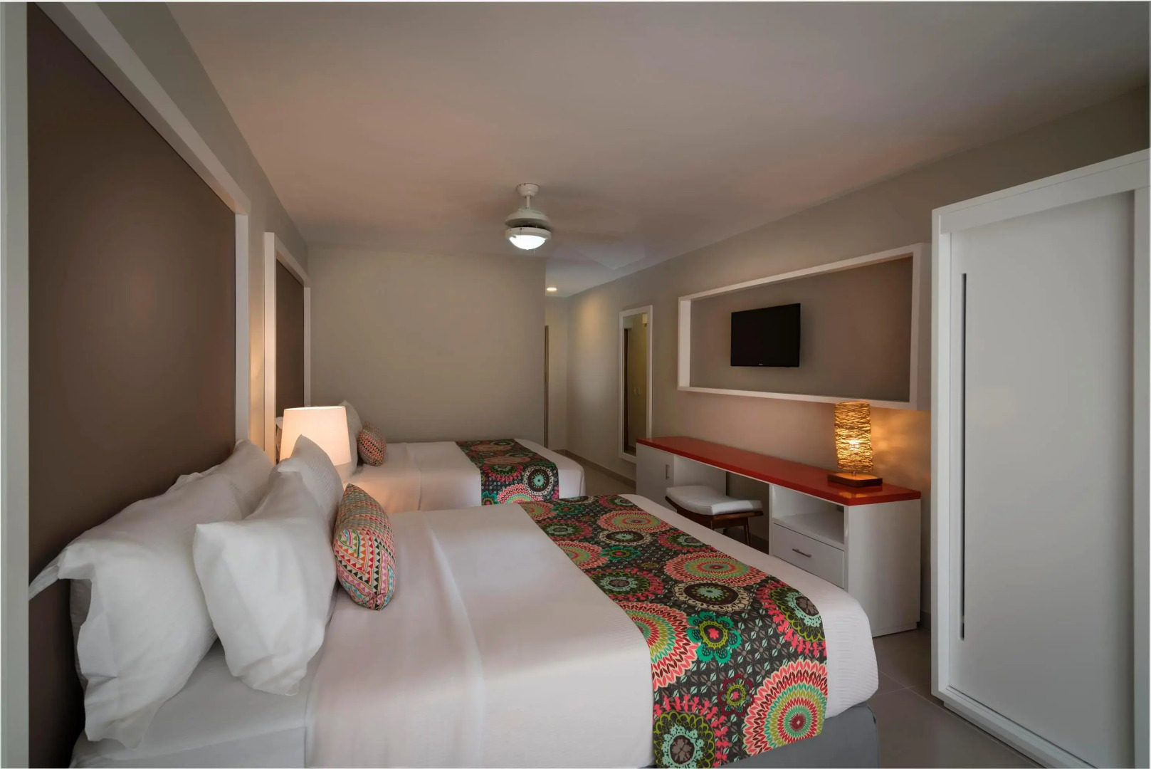 Emotions by Hodelpa - Juan Dolio - All inclusive