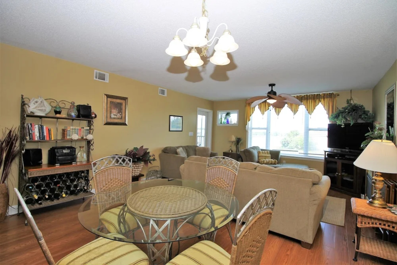 Turn of the River 2G 3 Bedroom Holiday Home By My Ocean Rentals