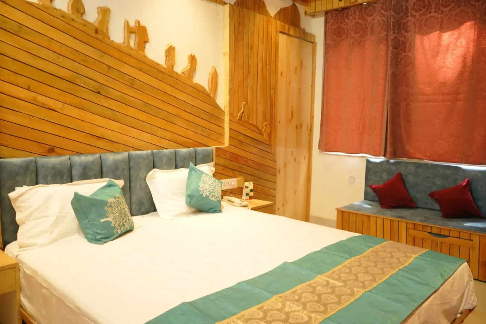 Hotel Gandhi's Paradise