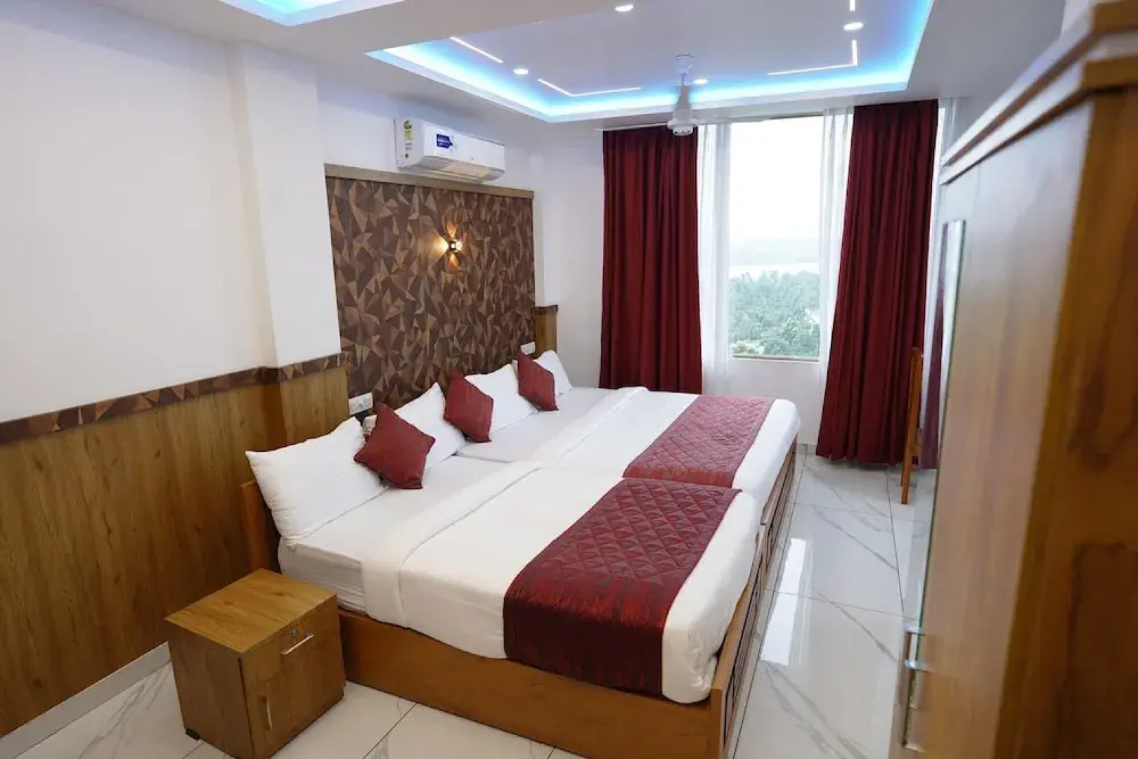 Parassini Tourist Home