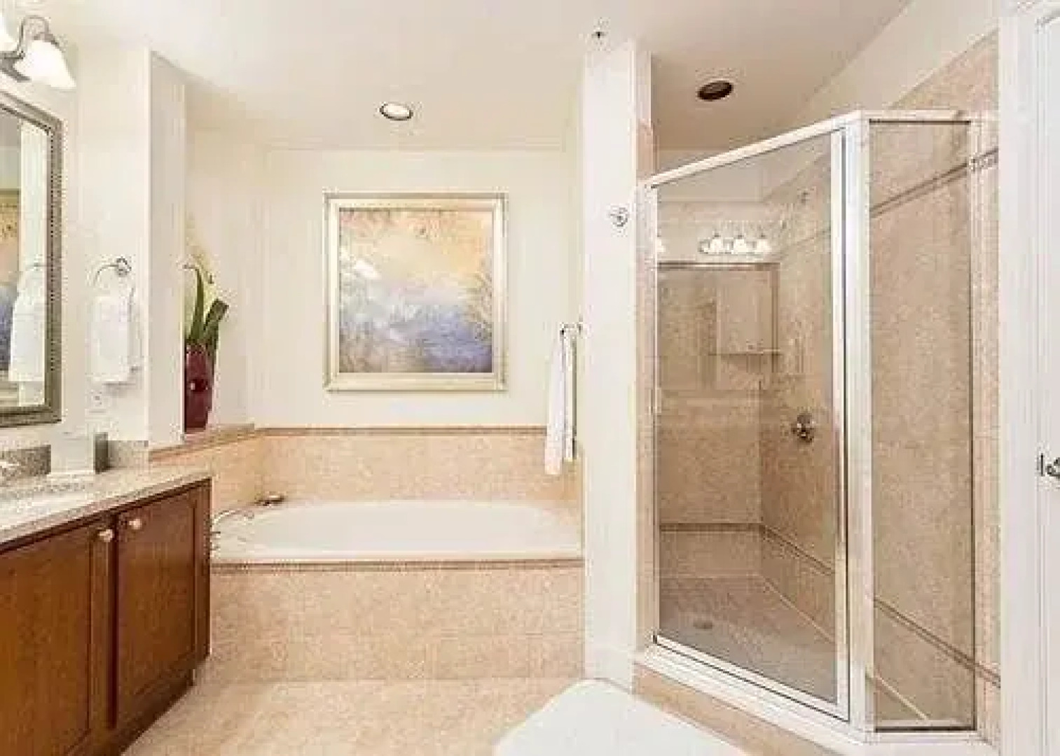 Yacht Harbor 470 4th floor 3 bedrooms condo by RedAwning