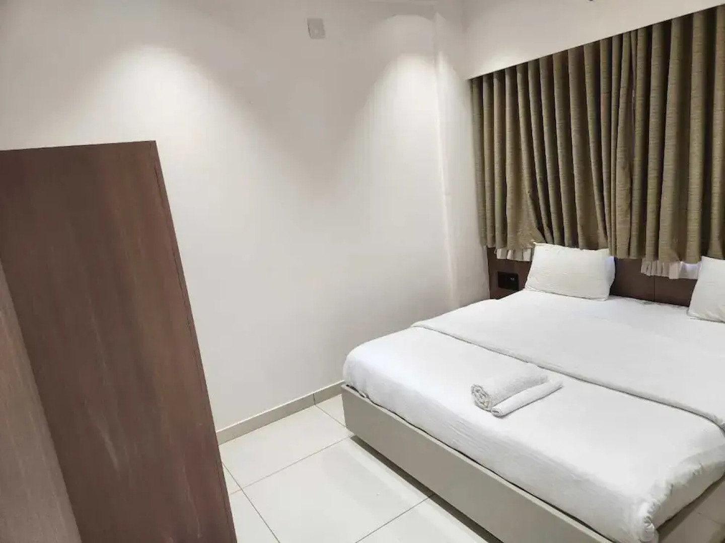 Shivam Hotel-Madhavpur