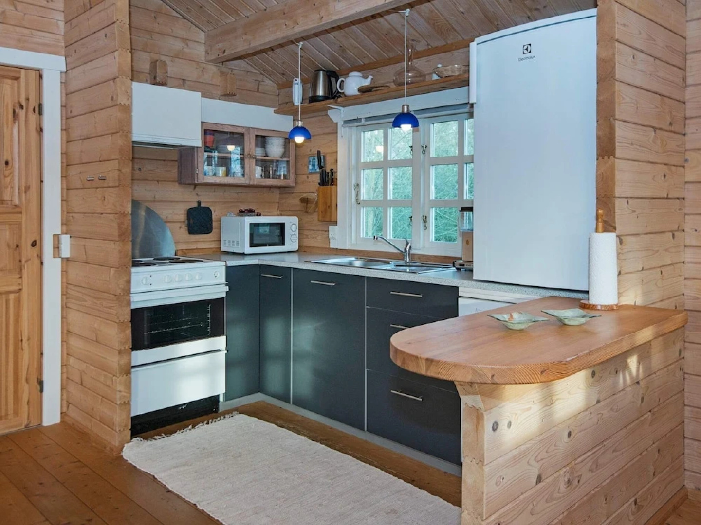 Vibrant Holiday Home in Jutland With Roofed Terrace