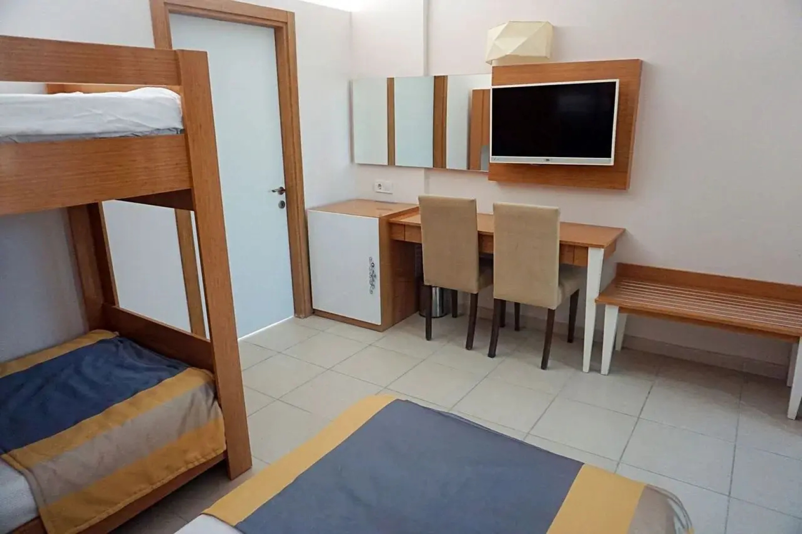 Side Legend Hotel