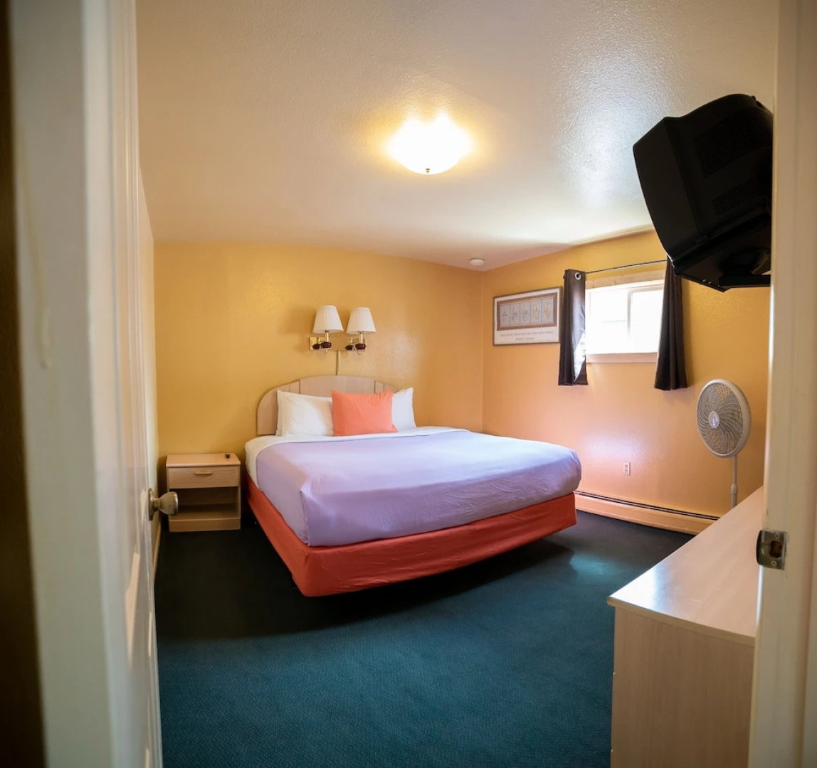 Triangle Motel