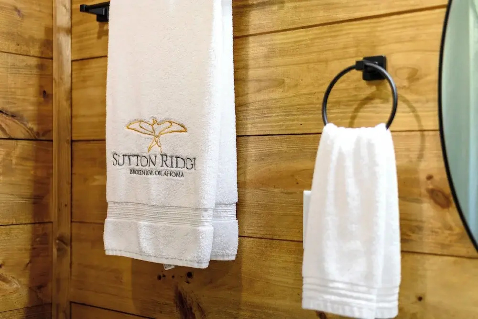 'sutton Ridge' Cabin Rental: Hot Tub & Swing Set!