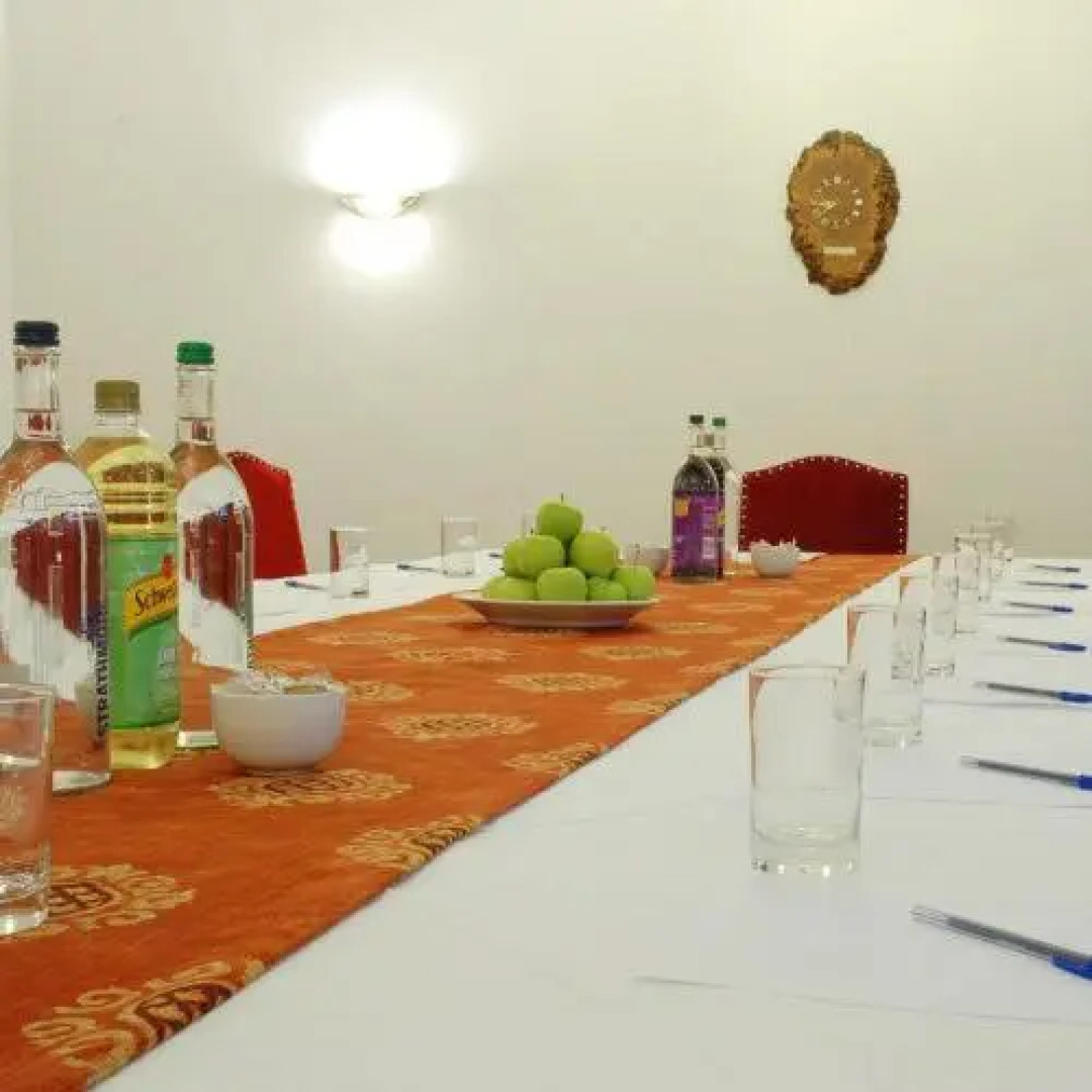 Crown & Cushion Hotel