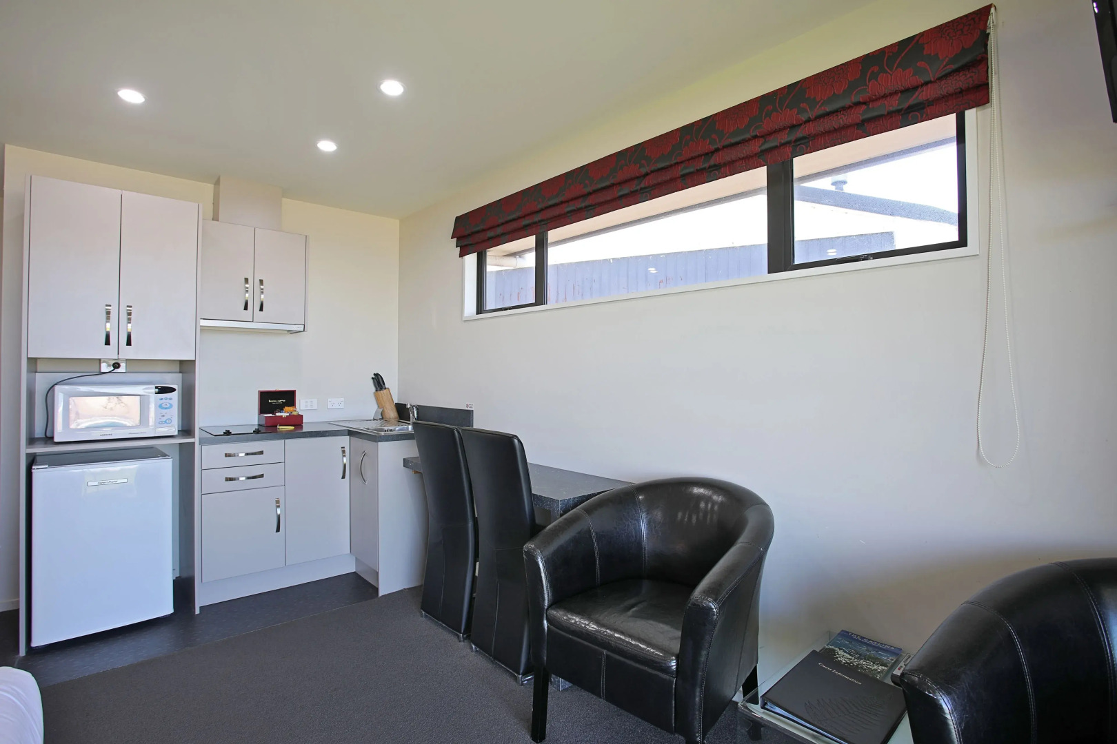 Curio Bay Salt House Motel