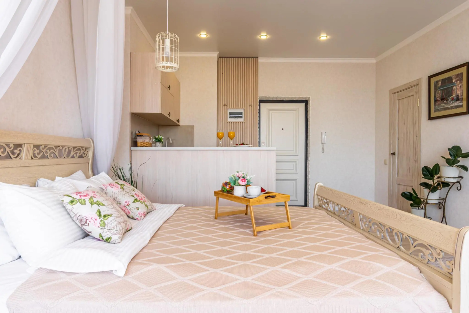 Вершина на переулке Зеркальный