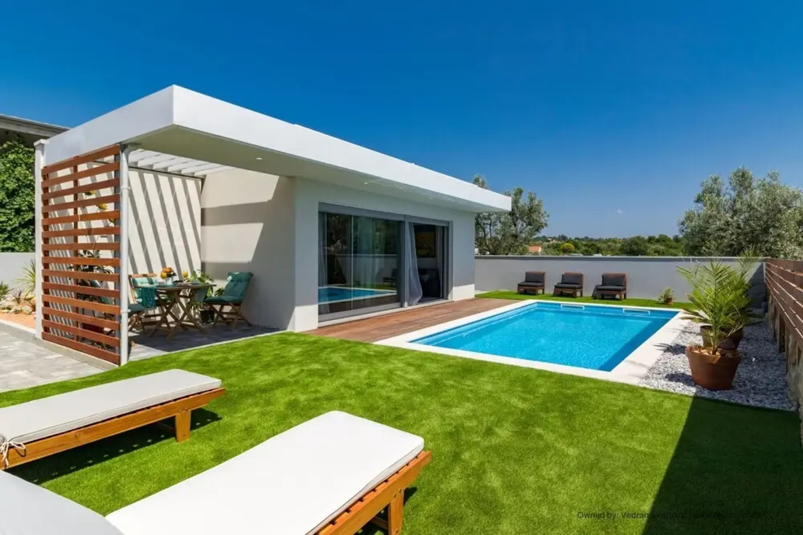 Villa for two Person With Pool in Peroj