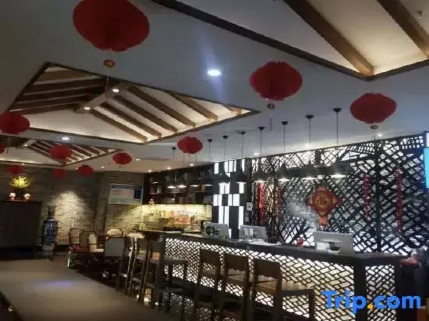 Luolan Holiday Hotel