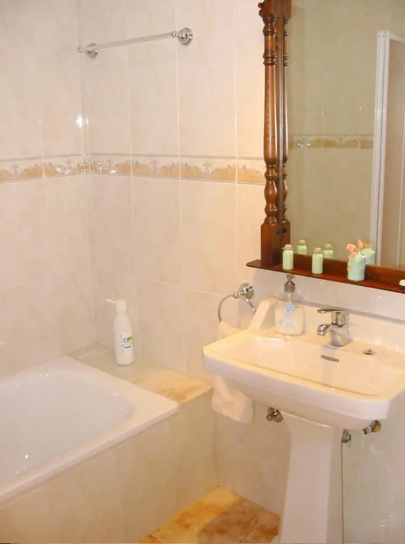 House With 6 Bedrooms in Boñar, With Wonderful Mountain View, Balcony