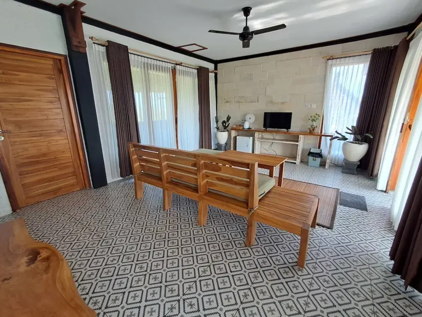 West Break Bali Medewi