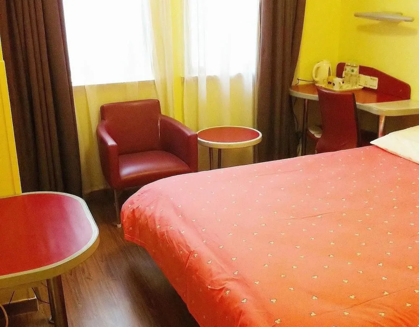 Home Inn Meishan Wal-Mart