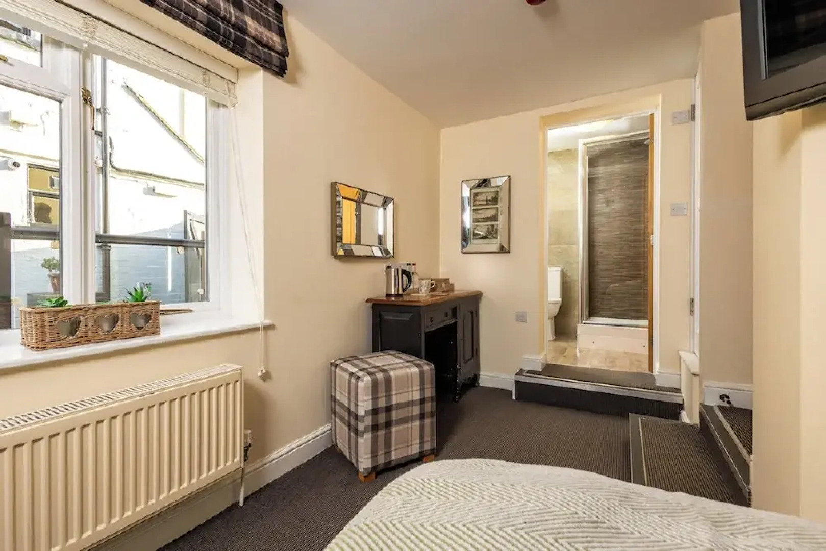 The Olde Coach House Inn