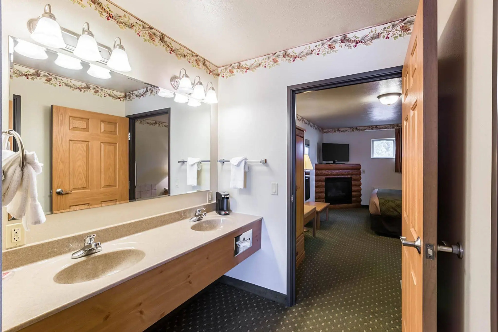 Harmony Inn & Suites