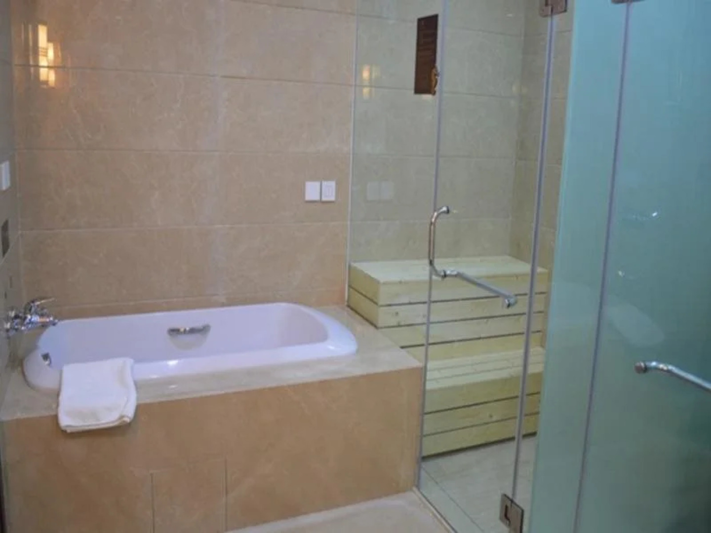 Fwinchine International Hotel