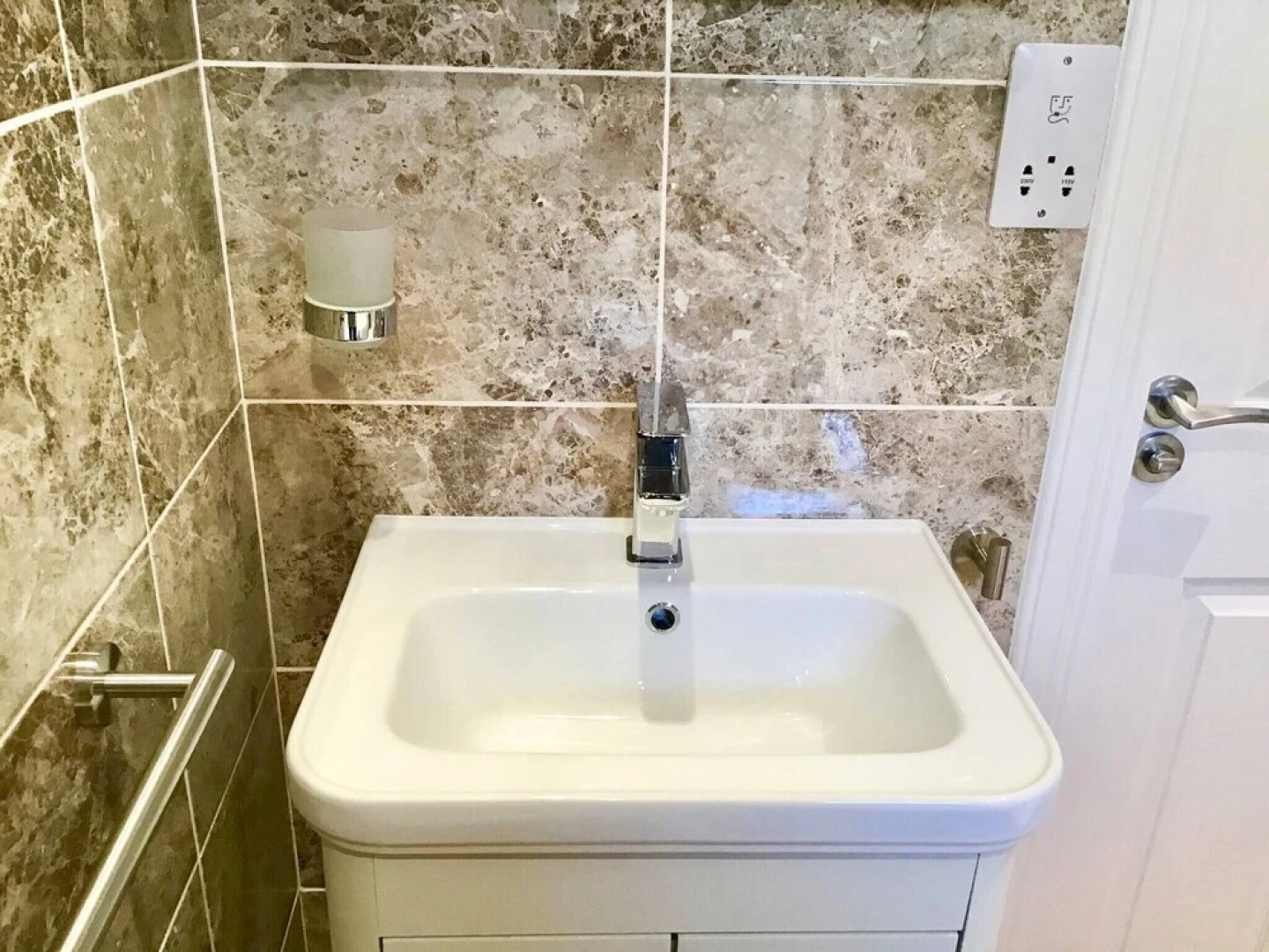 Detached Shore Cottage Solway Bay Powfoot Dumfries Scotland