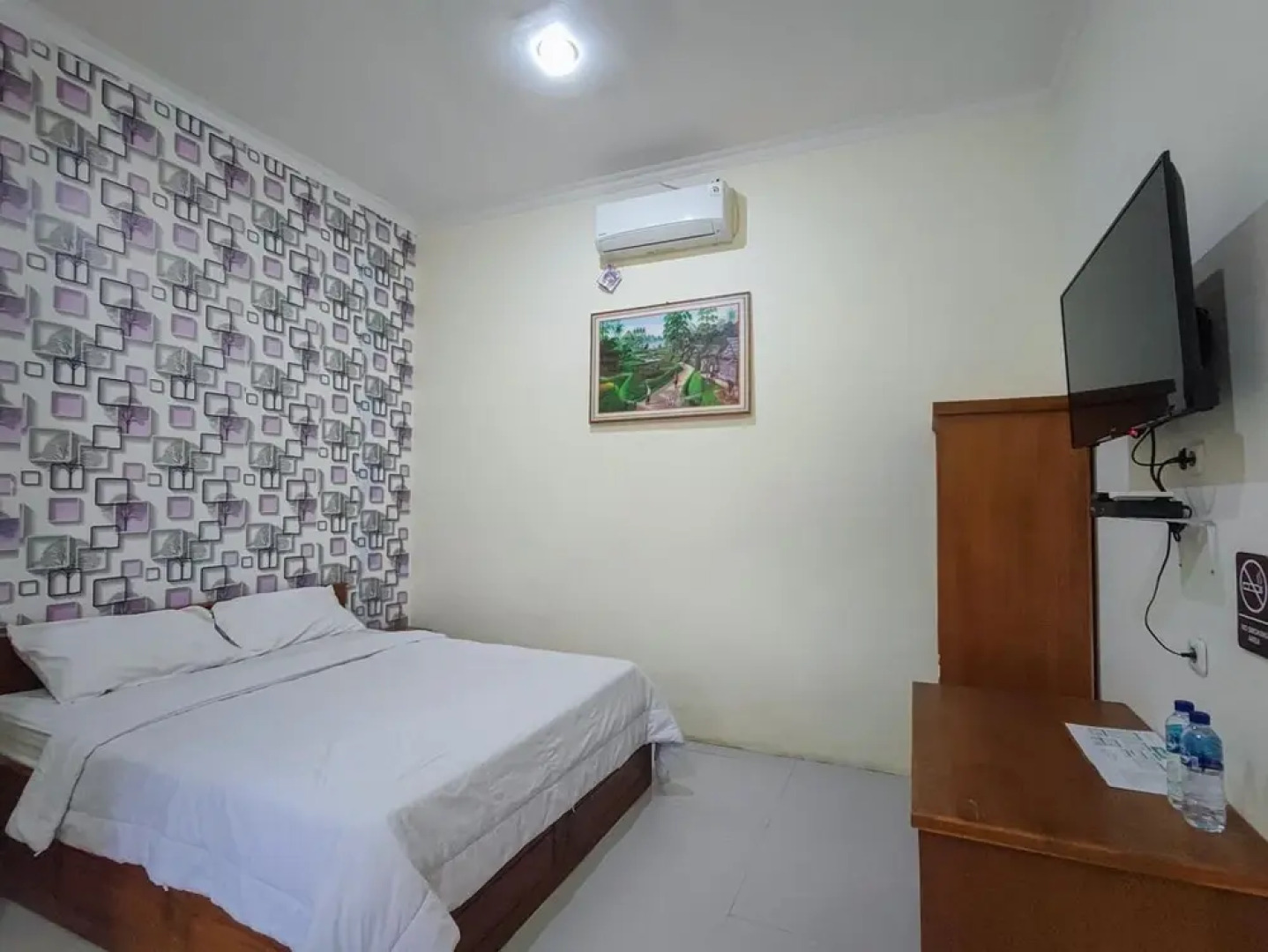 RedDoorz @ Tanakatto Homestay Waikabubak