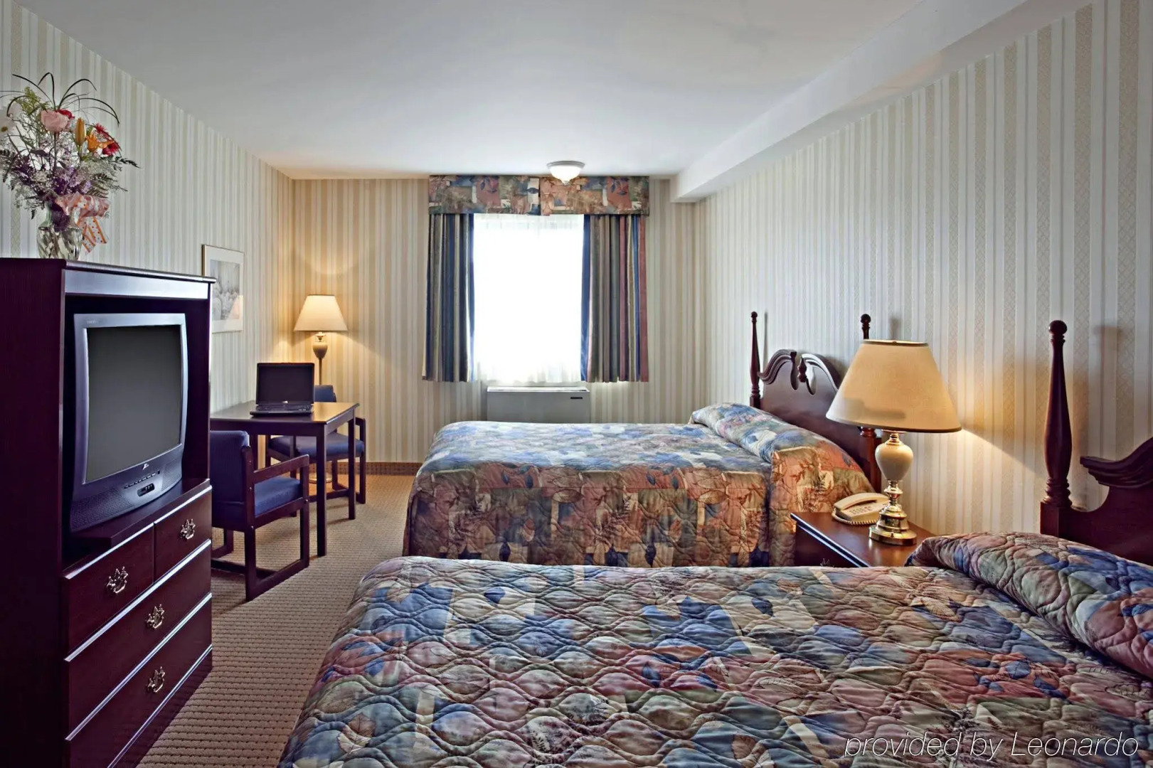 Quality Hotel & Suites