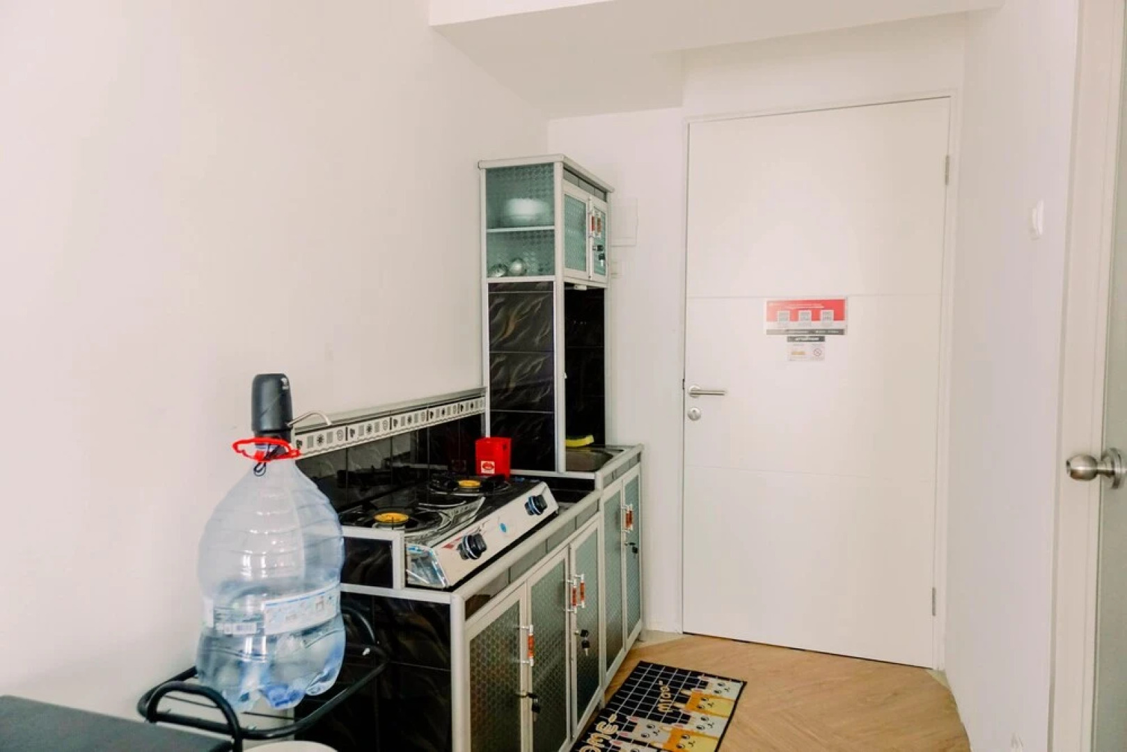 Warm And Simply Look Studio Room Urbantown Serpong Apartment