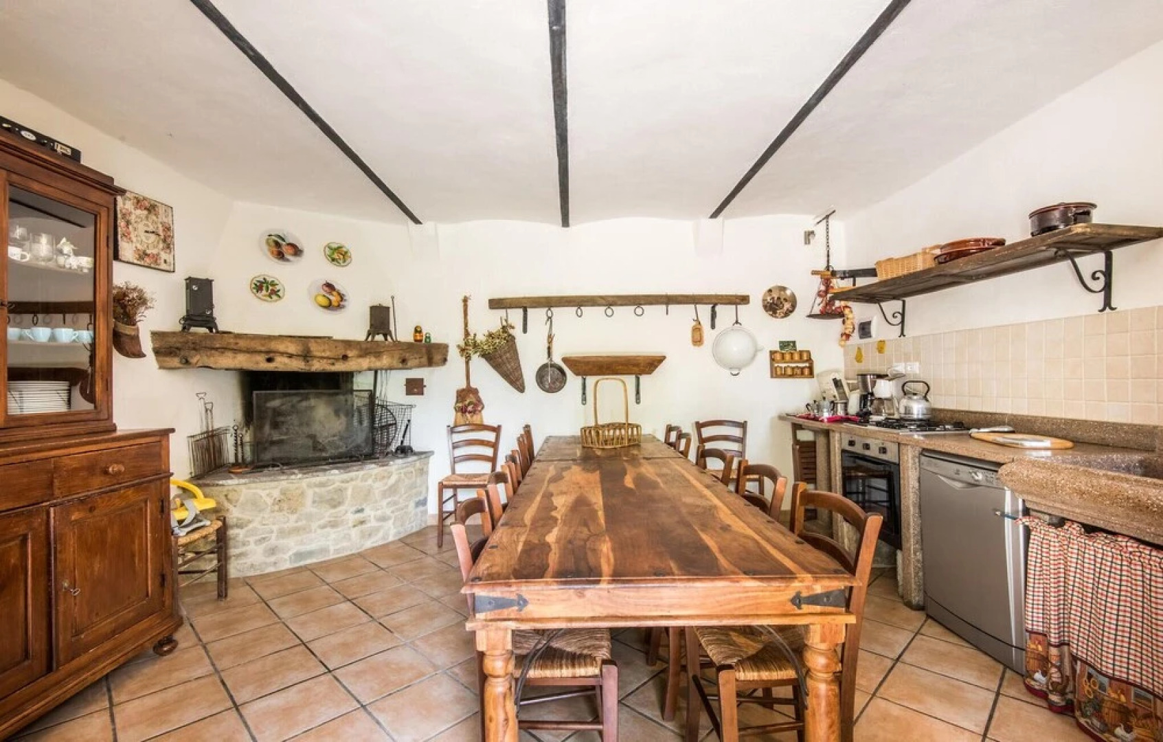 Amazing Home in Capolona With 9 Bedrooms, Wifi and Outdoor Swimming Pool