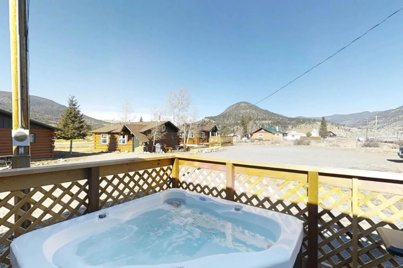 Foothills Lodge and Cabins