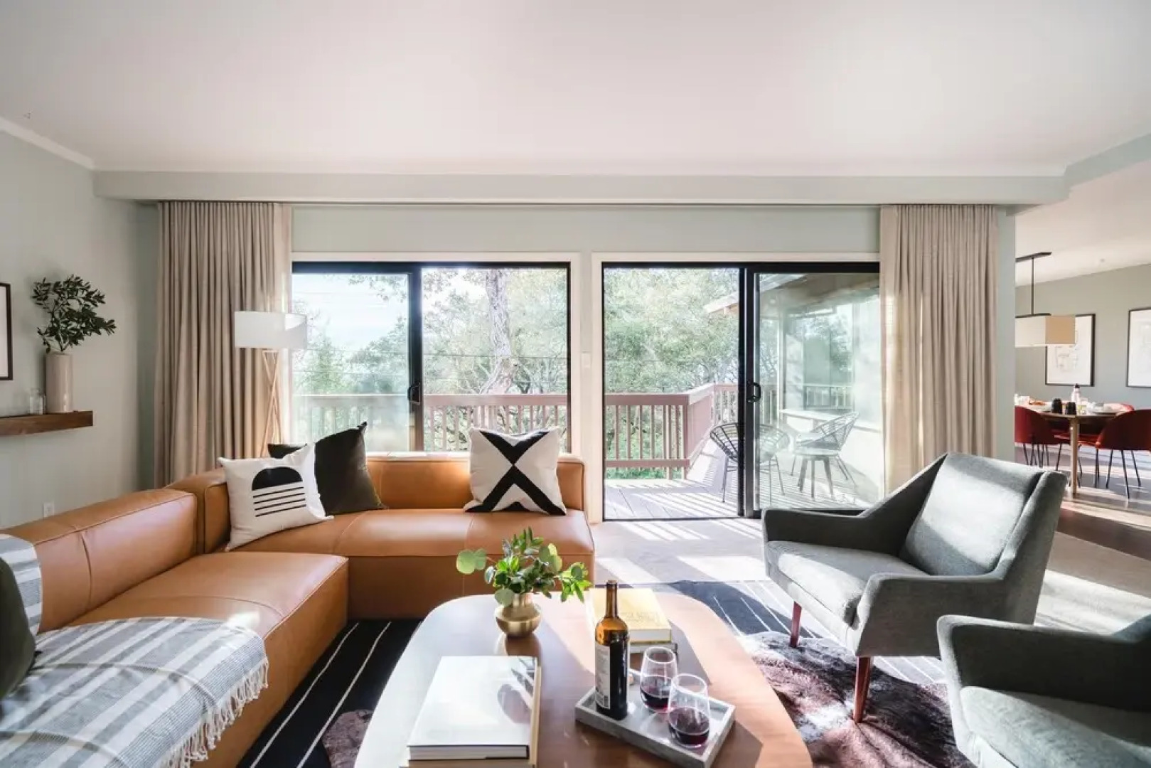 Rivendell - Spacious Home w Pool Arcade Games & Expansive Patio Santa Rosa