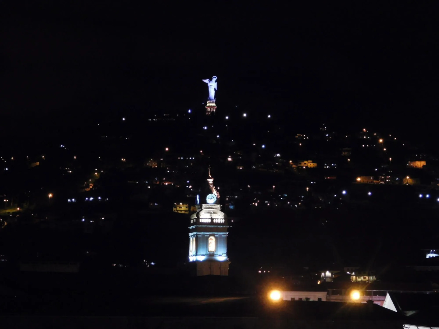 Friends Hotel & Rooftop - Historic Center & Museums