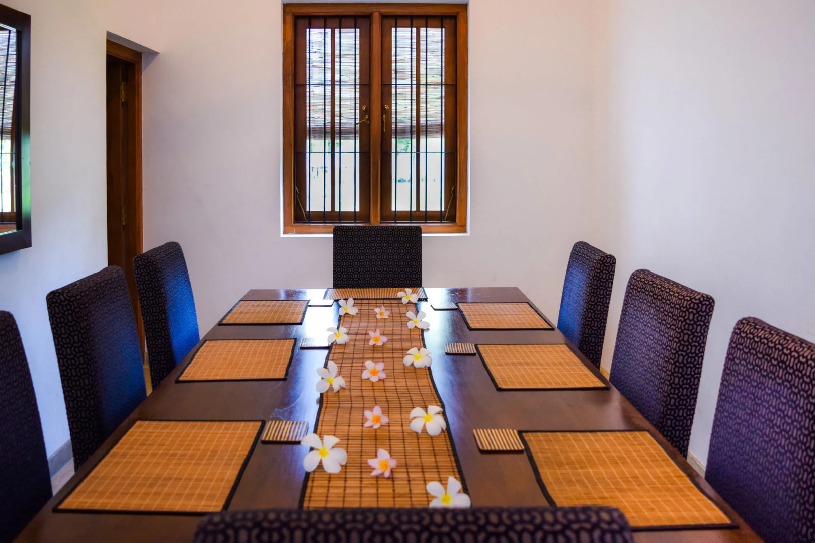 Villa White Queen Resort & Spa