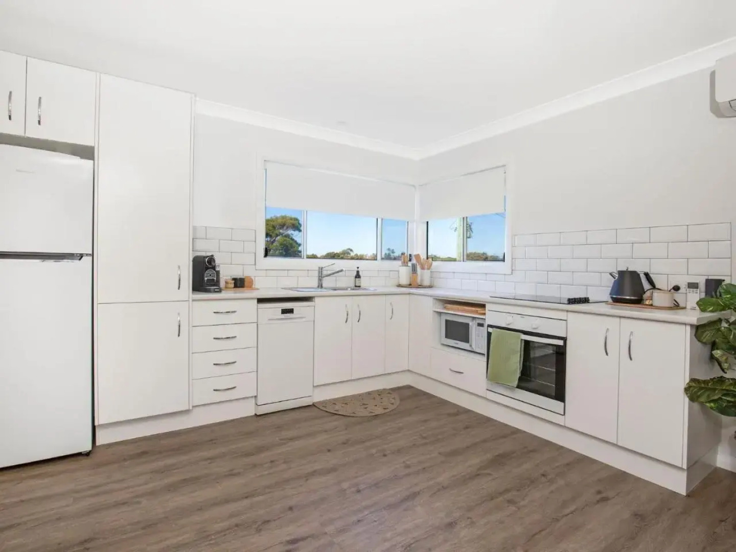 Periwinkle I Pet Friendly I 2 Mins Walk to Beach