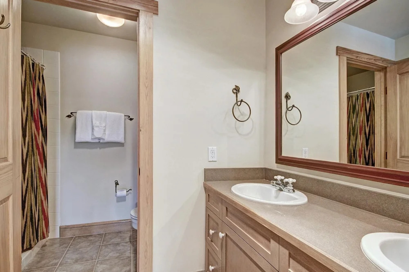 Newly Remodeled, Open Layout, with Incredible Views - CS302 by RedAwning