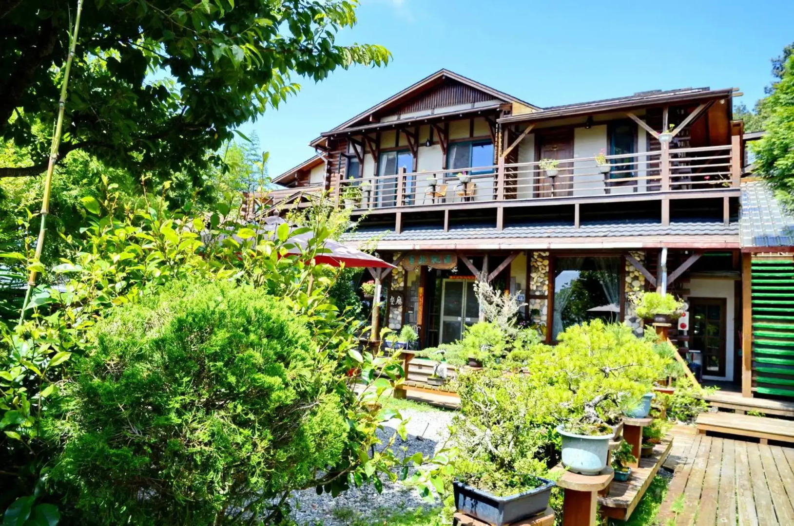 Shiyai Taoyuan B & B