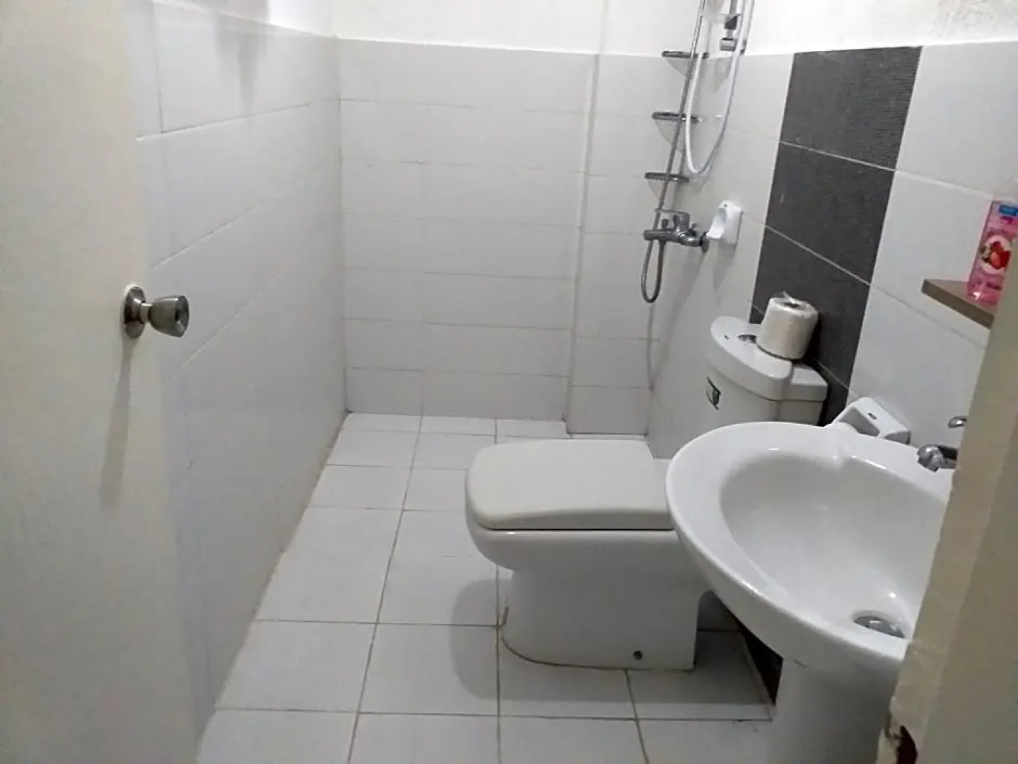 Summerhayes Lodge Room1