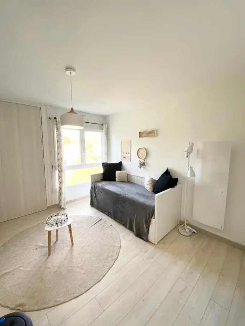 Studio Recent Proche de la Mer