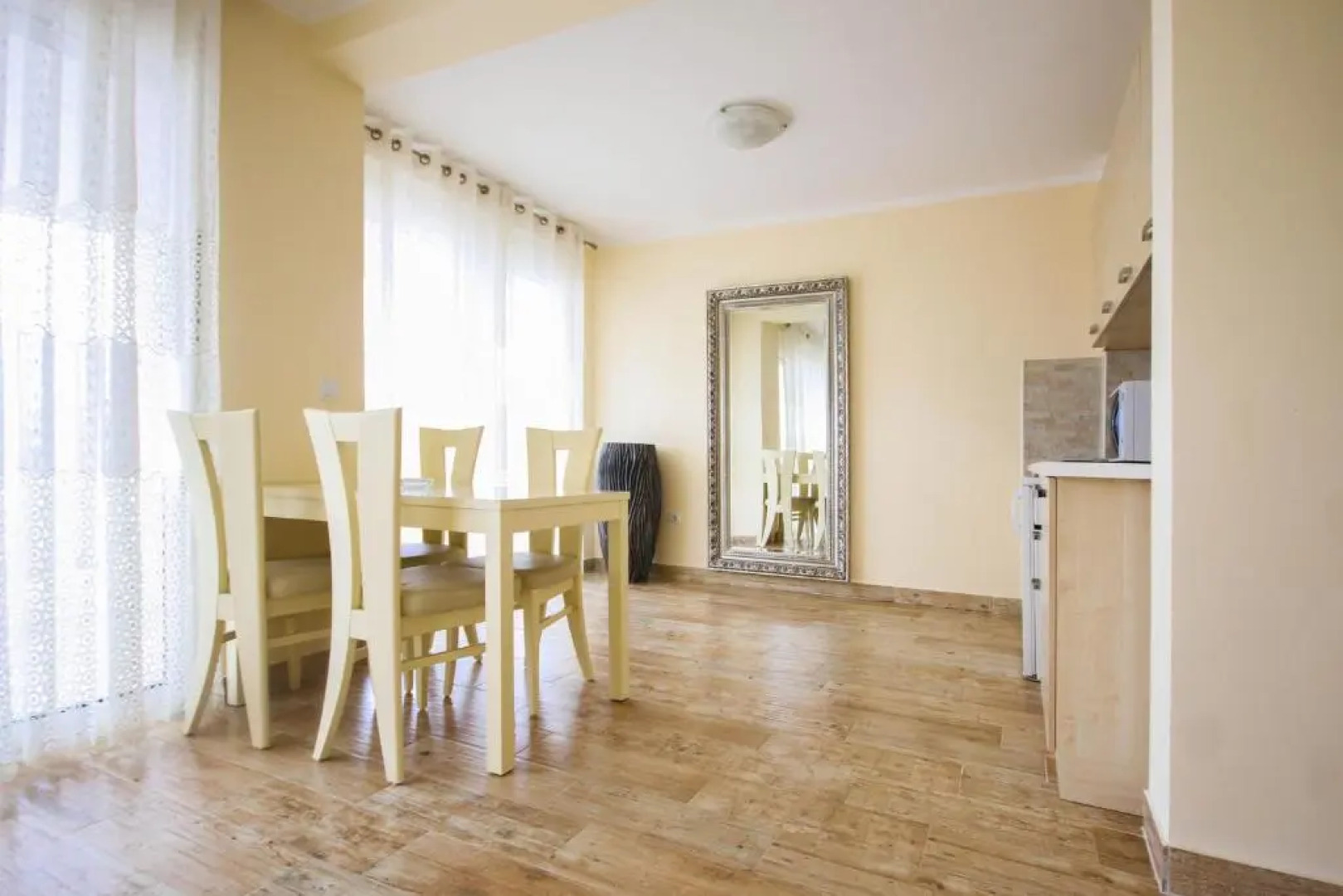 Apartaments Crown Silvia