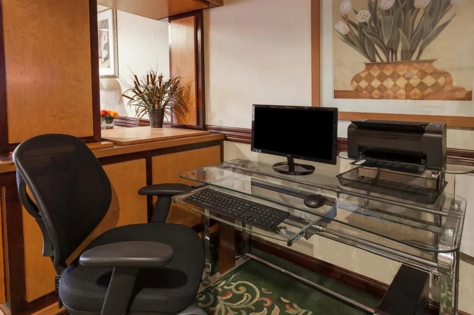 Days Inn & Suites Warren