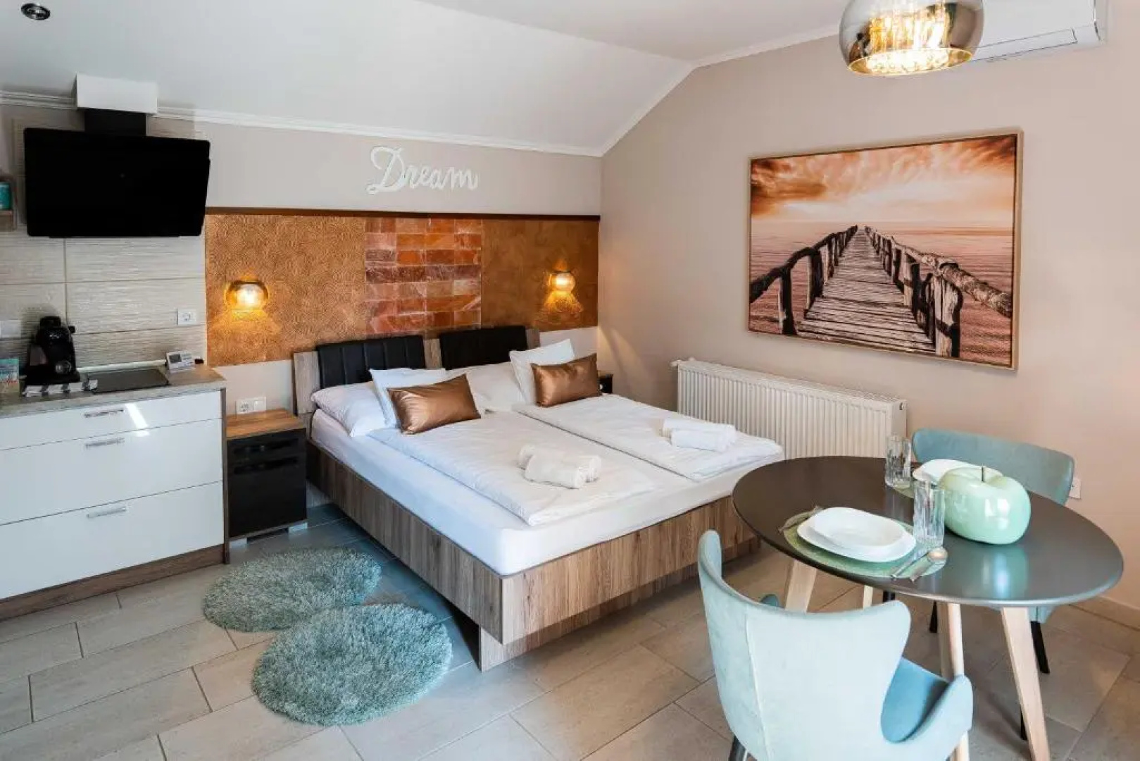 Allium Apartment