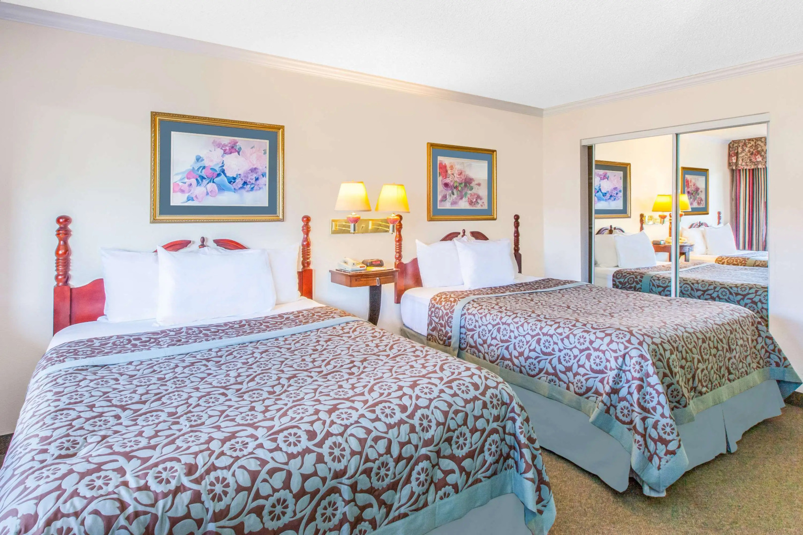 Days Inn by Wyndham Camarillo - Ventura